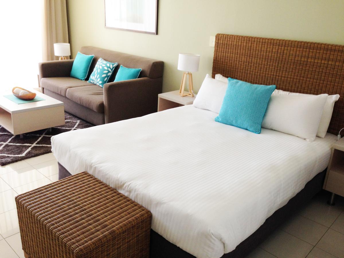 Base Holidays - Ettalong Beach Premium Apartments Экстерьер фото