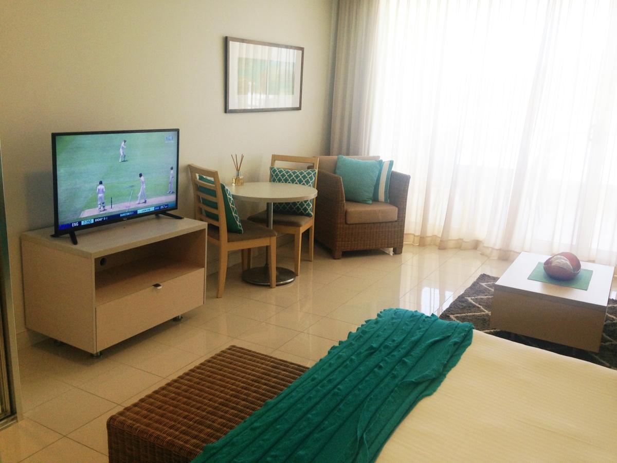 Base Holidays - Ettalong Beach Premium Apartments Экстерьер фото