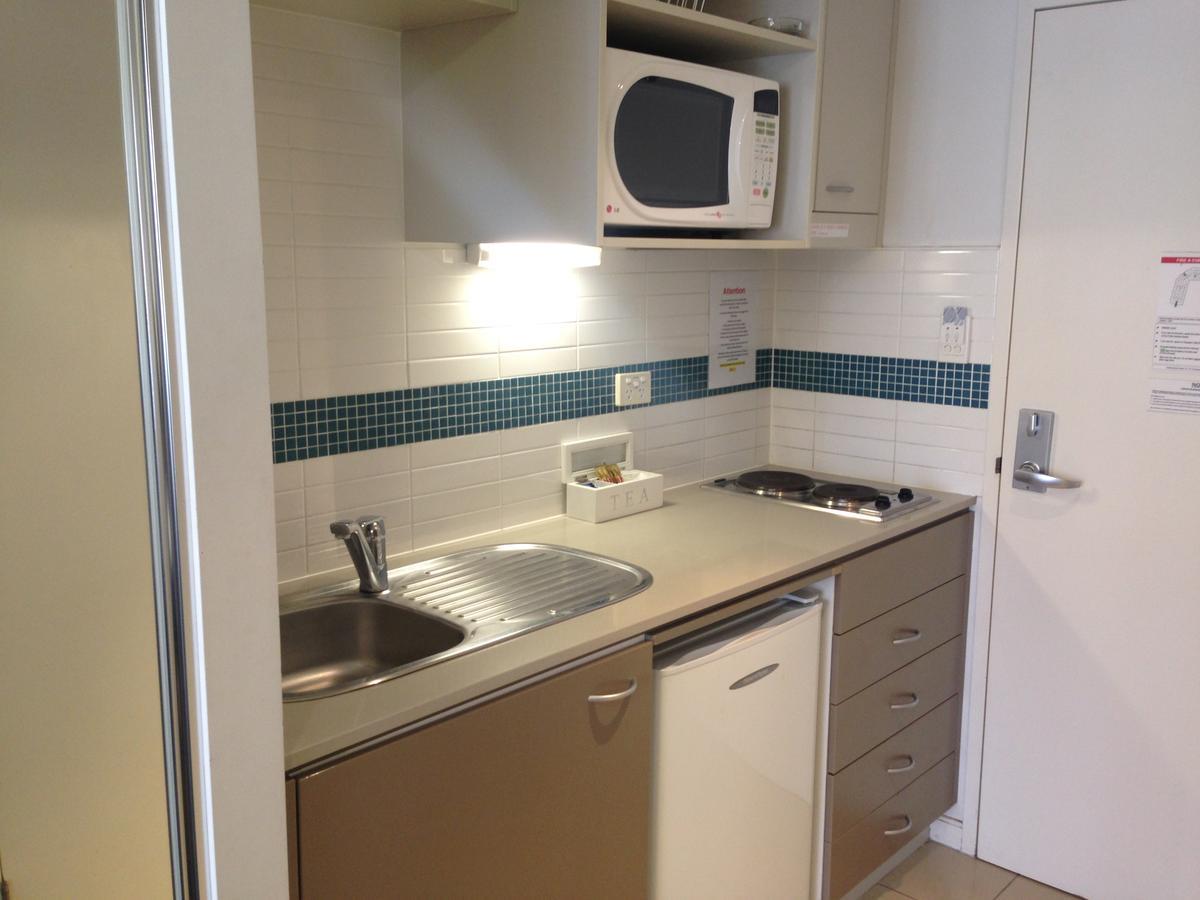 Base Holidays - Ettalong Beach Premium Apartments Экстерьер фото